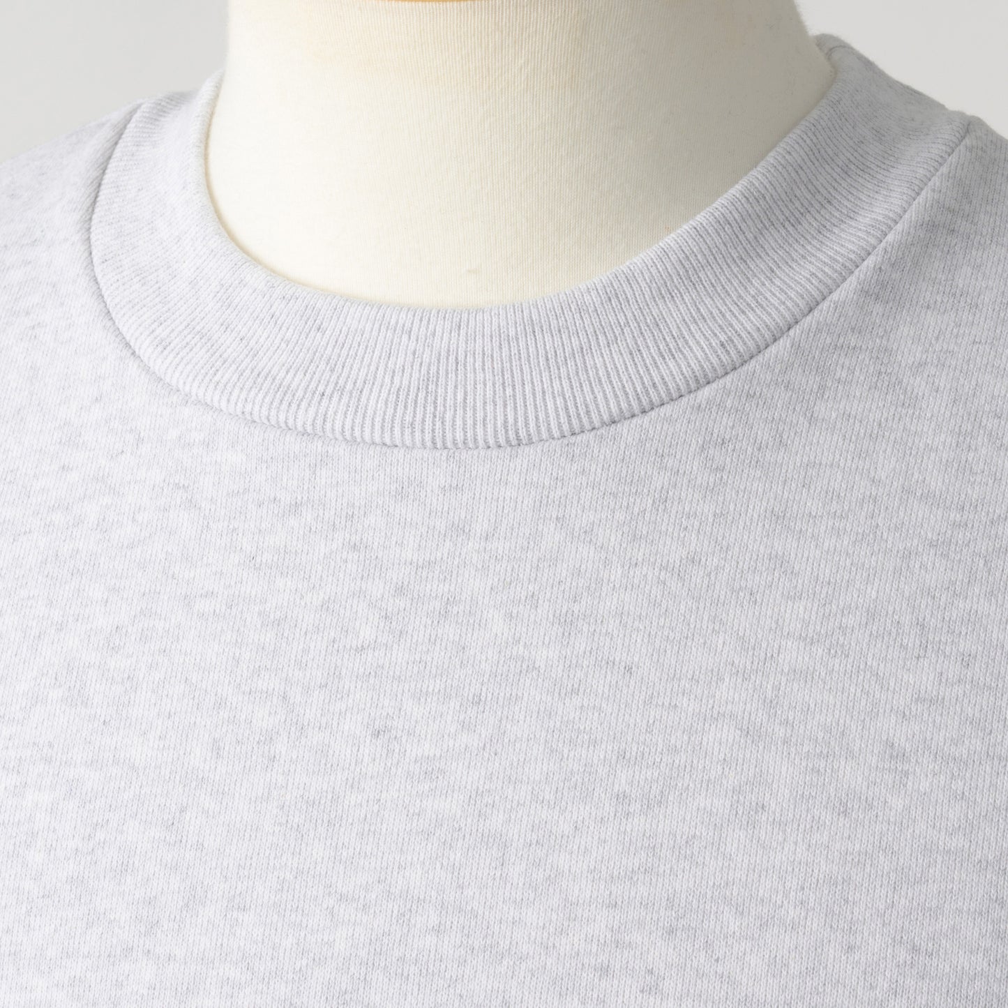 100A STURDY CREWNECK SWEATSHIRT