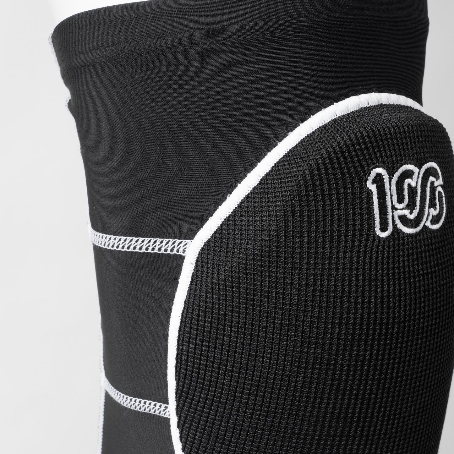 D&M x 100A KNEEPAD