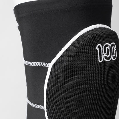 D&M x 100A KNEEPAD